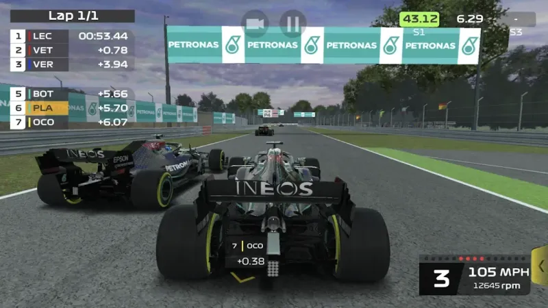F1 Mobile Racing screenshot 1
