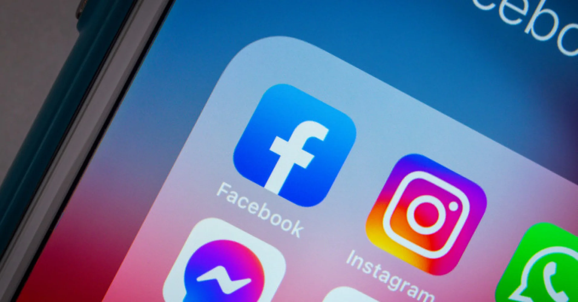 Facebook та Instagram можуть перестати працювати в Європі