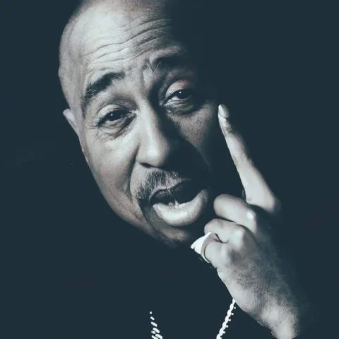 Нейронна мережа показала, як виглядатимуть померлі знаменитості