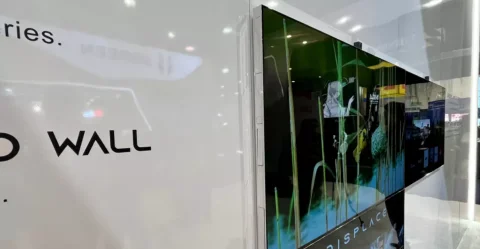 Переміщення представило повністю бездротовий 55-дюймовий телевізор