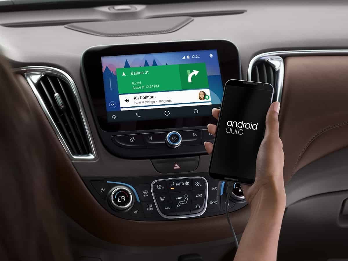 Google охоплює Android Auto для смартфонів